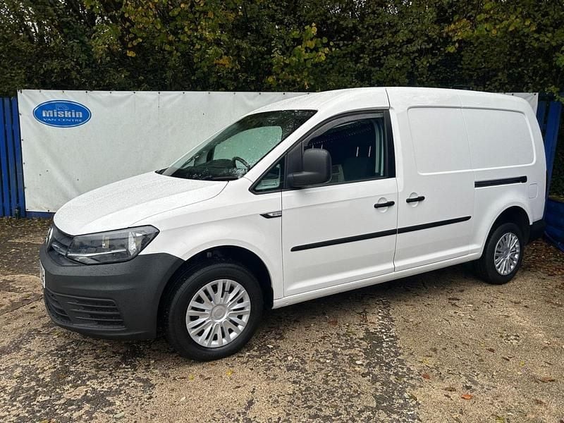White Used 2015 VW Caddy Maxi Startline MPV | £8,499 (Fair price) - Image 1/4