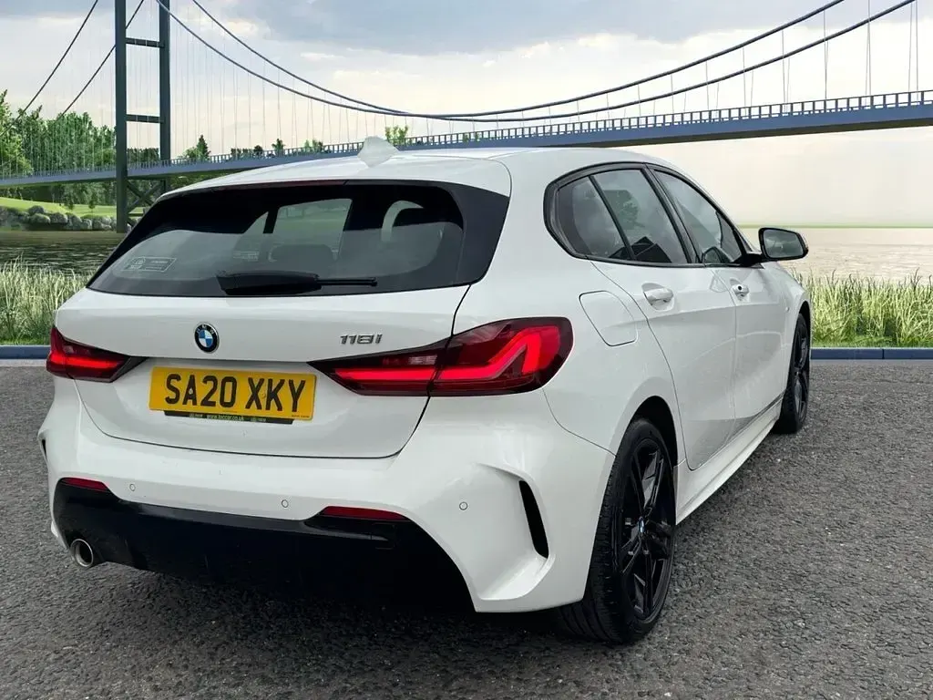 Used BMW 118 M Sport 140 HP (102 kW) 2020 White Hatchback