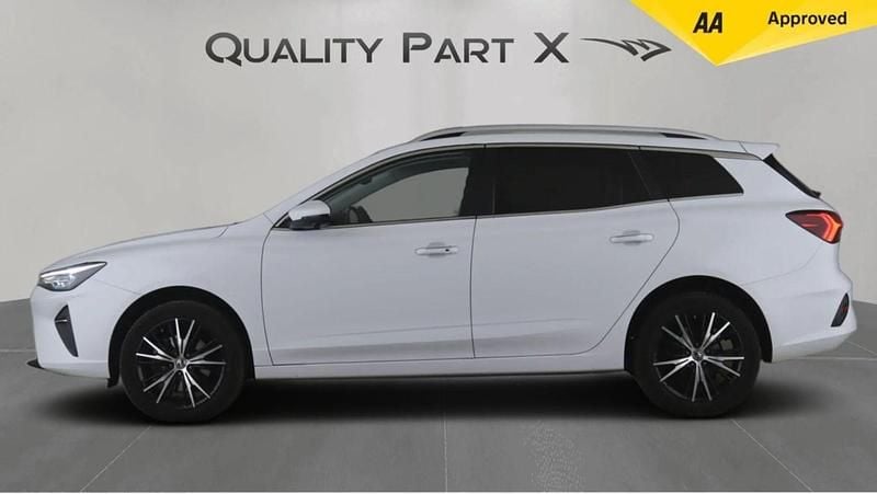 Used MG MG5 EV Trophy 114 kW (156 HP) 2022 White Estate