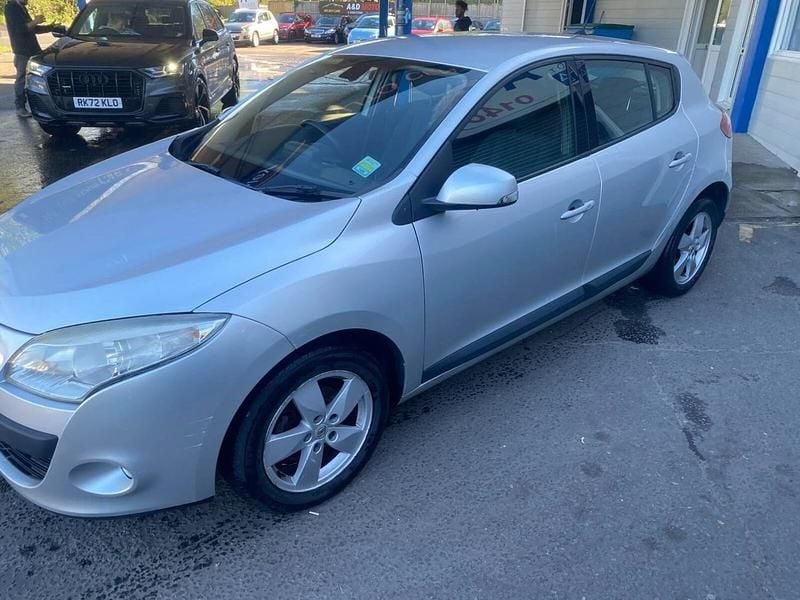 Used Renault Mégane III Dynamique 2010 Silver Hatchback