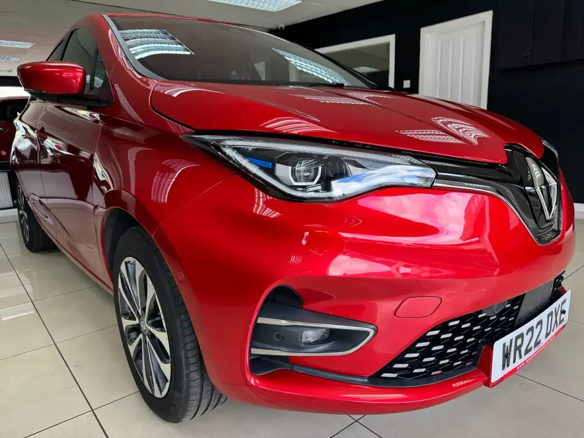 Used Renault Zoe GT-Line 100 kW (136 HP) 2022 Red Hatchback