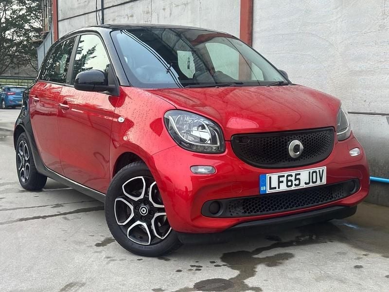 Red Used 2015 Smart ForFour Premium Hatchback | £3,995 (Fair price) - Image 1/4
