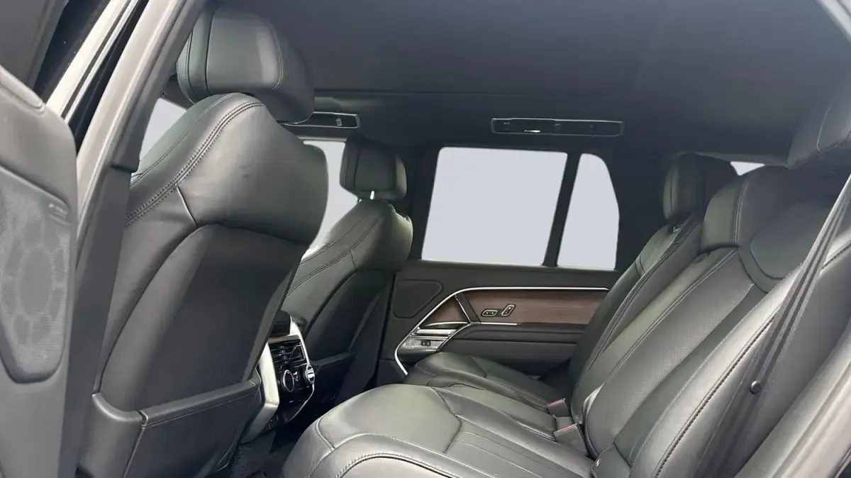 Begagnad Land Rover Range Rover Autobiography 2023 Svart SUV
