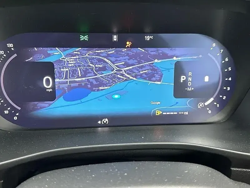New Volvo XC40 Plus 2025 Black SUV