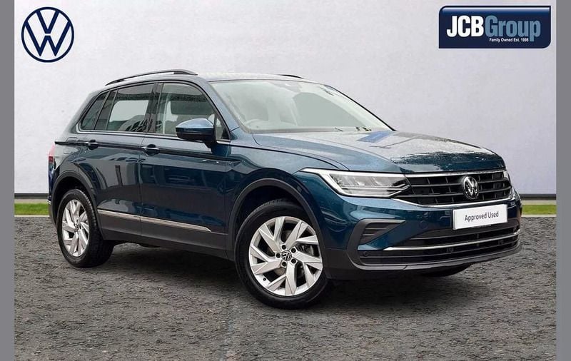 Blue Used 2024 VW Tiguan Life SUV | £27,990 (Super price) - Image 1/4