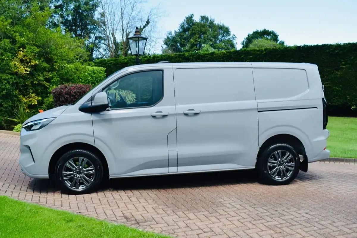 Used Ford Transit Custom Limited 170 HP (125 kW) 2025 Grey Van