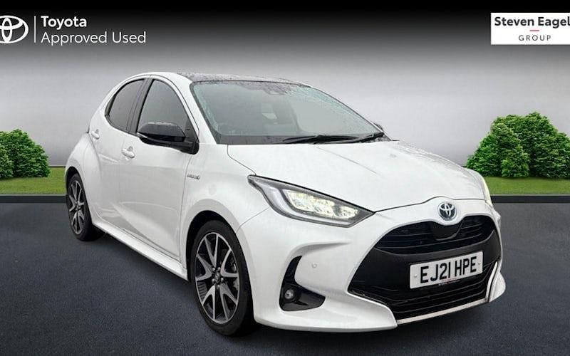 Used Toyota Yaris Hybrid 116 HP (85 kW) 2021 Hatchback