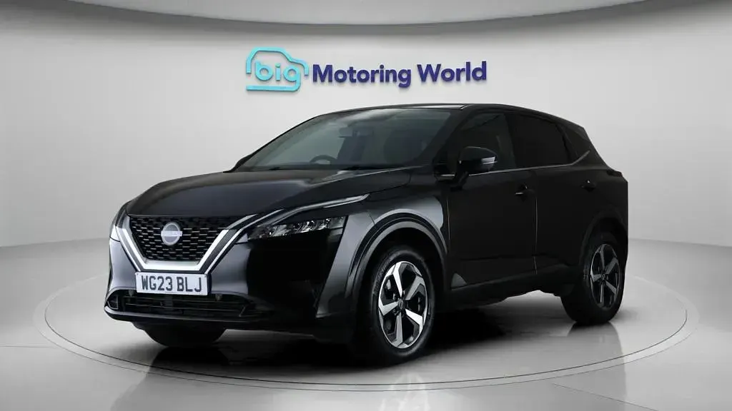 Used Nissan Qashqai N-Connecta 140 HP (102 kW) 2023 Black SUV