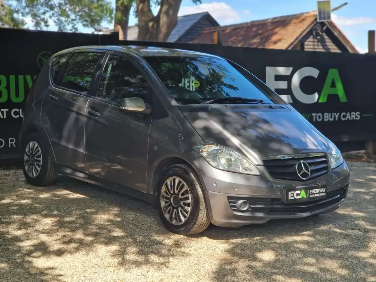 Used Mercedes A160 Classic 95 HP (69 kW) 2011 Grey Hatchback