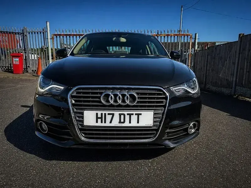 Gebraucht Audi A1 Sport 120 PS (88 kW) 2011 Schwarz Kleinwagen