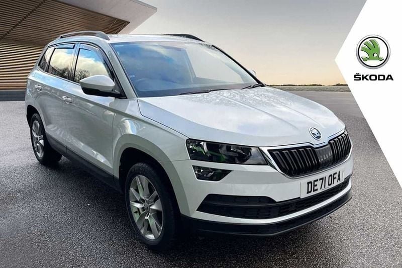 Used Skoda Karoq SE Technology 150 HP (110 kW) 2021 White SUV