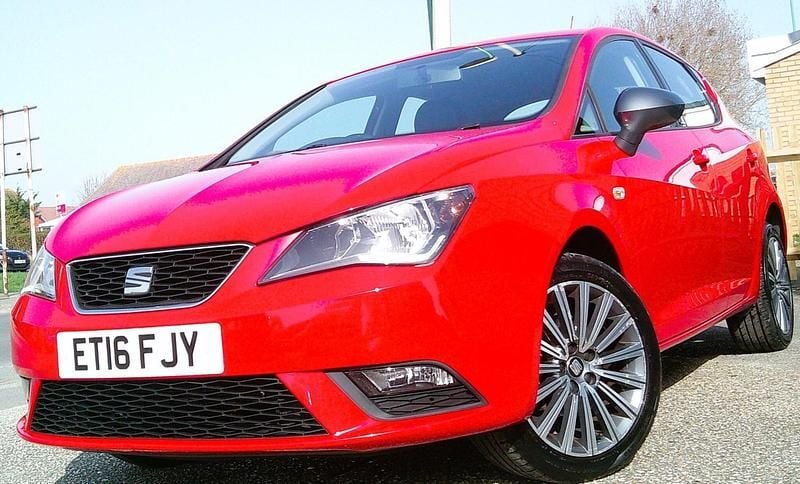 Used Seat Ibiza CONNECT 2016 Red Hatchback