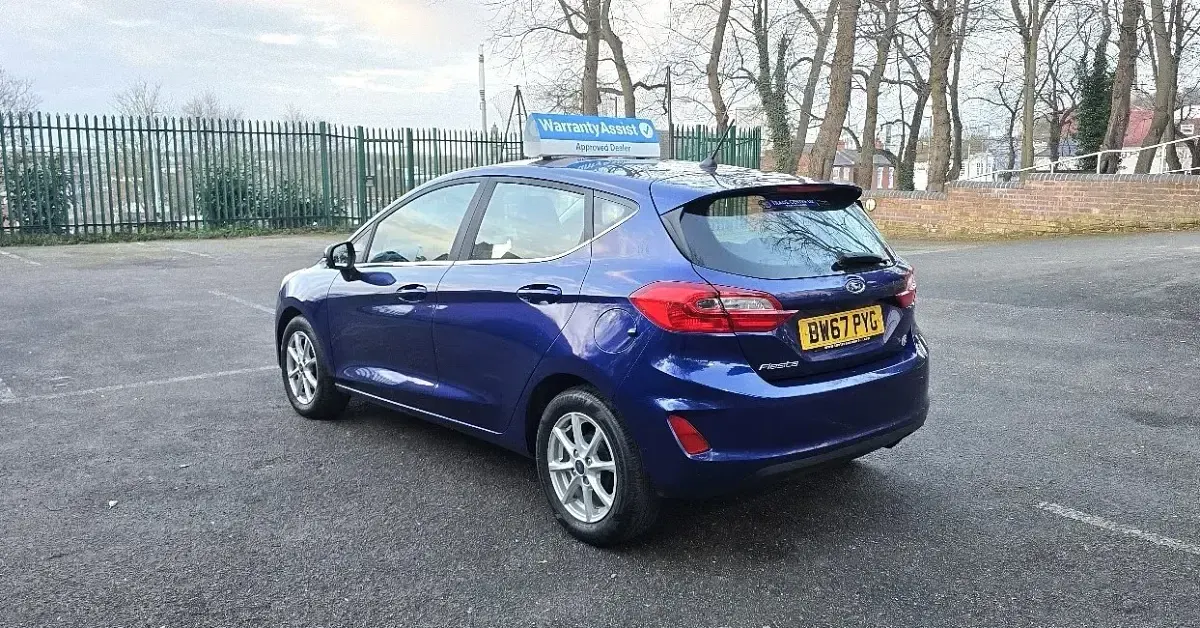 Begagnad Ford Fiesta Zetec 2018 Blå Halvkombi