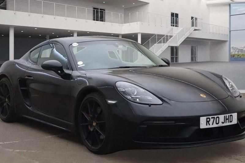 Used Porsche 718 Cayman 400 HP (294 kW) 2021 Coupe