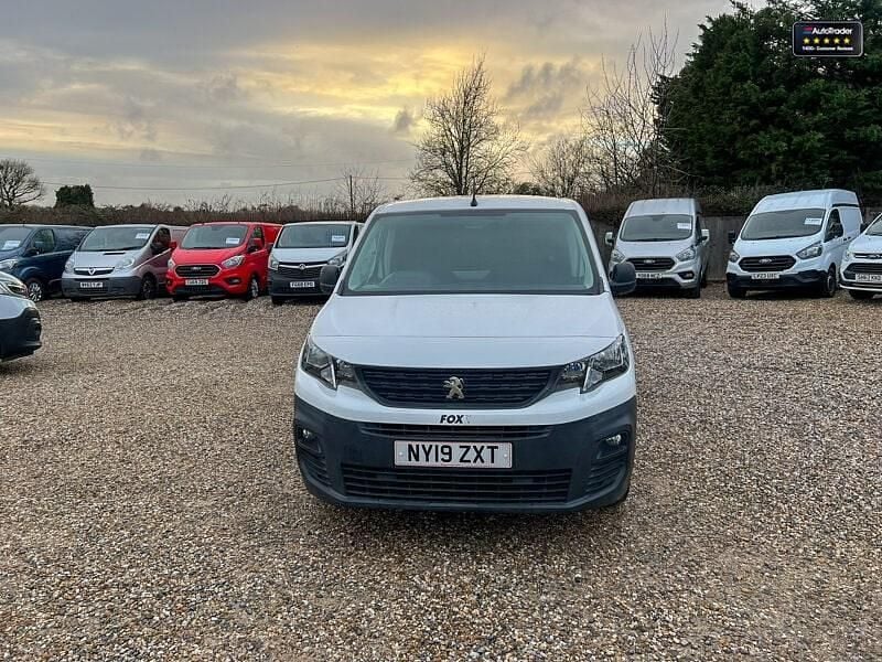 Used Peugeot Partner 131 HP (96 kW) 2019 White MPV