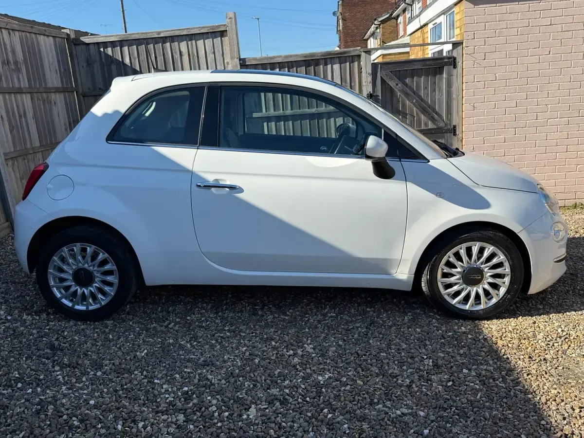 Gebraucht Fiat 500 Lounge 69 PS (50 kW) 2017 Weiß Kleinwagen