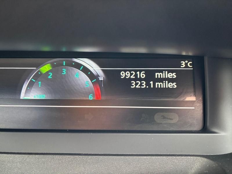 Used Renault Grand Scénic III Dynamique 110 HP (80 kW) 2011 Red MPV