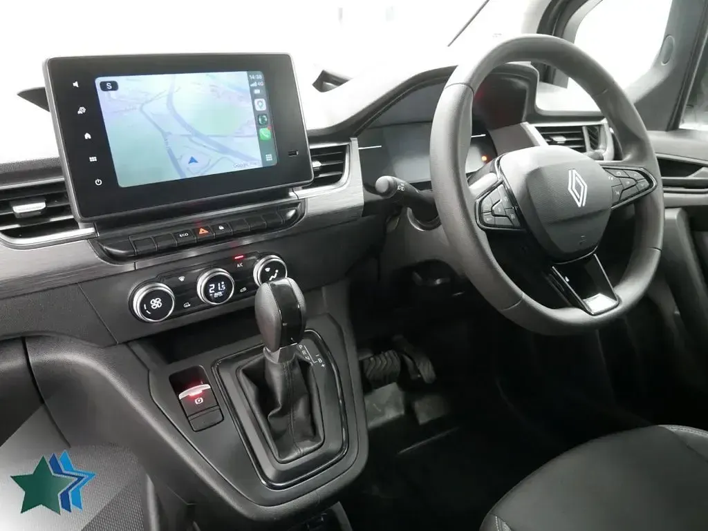 Used Renault Kangoo 89 kW (122 HP) 2024 White MPV