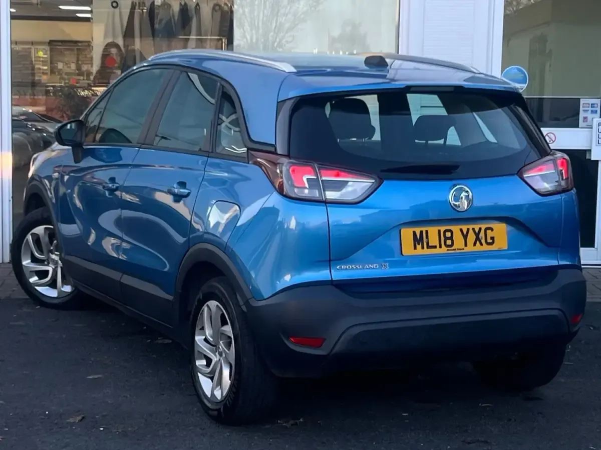Usado Vauxhall Crossland X 2018 Azul SUV