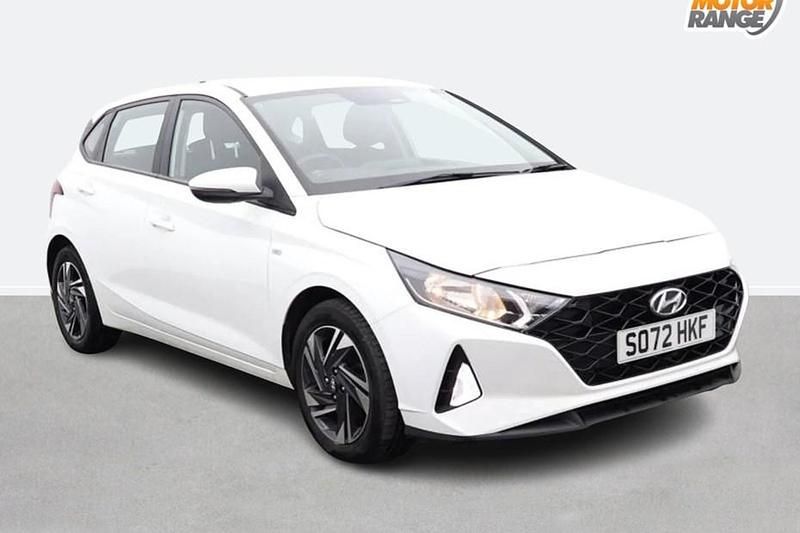 Used Hyundai i20 SE 100 HP (73 kW) 2023 White Hatchback