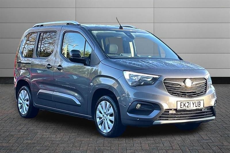 Used Vauxhall Combo Elite 130 HP (95 kW) 2021 Moonstone grey MPV