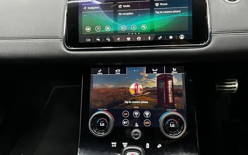 Used Land Rover Range Rover evoque SE Dynamic 182 HP (133 kW) 2019 Black SUV