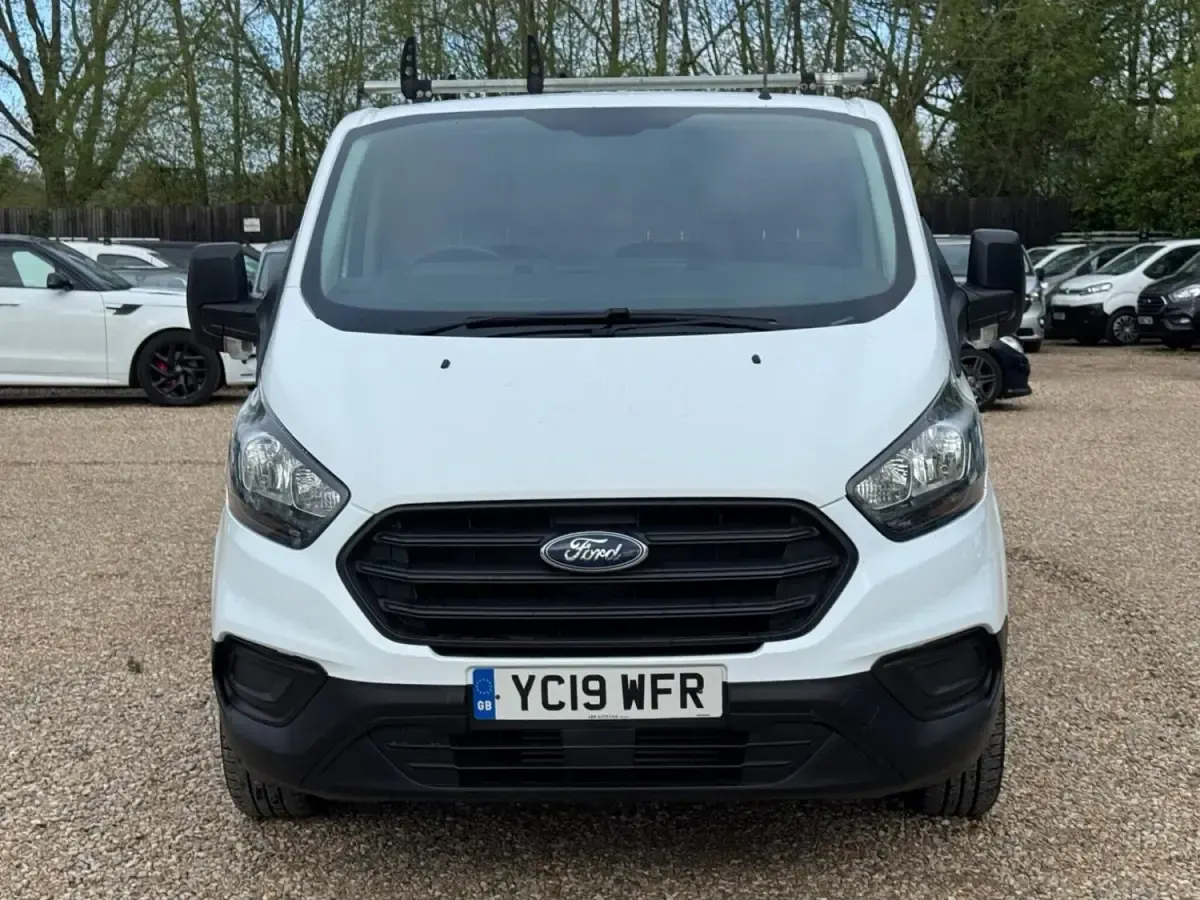 Begagnad Ford Transit Custom 105 HK (77 kW) 2019 Vit Van