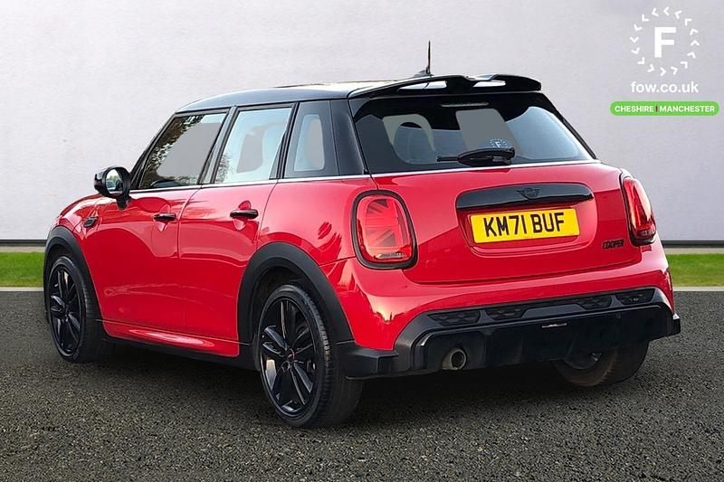 Used Mini Cooper Comfort 136 HP (100 kW) 2021 Red Hatchback