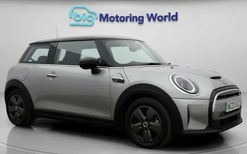 Used Mini Cooper S Level 1 135 kW (184 HP) 2023 Hatchback