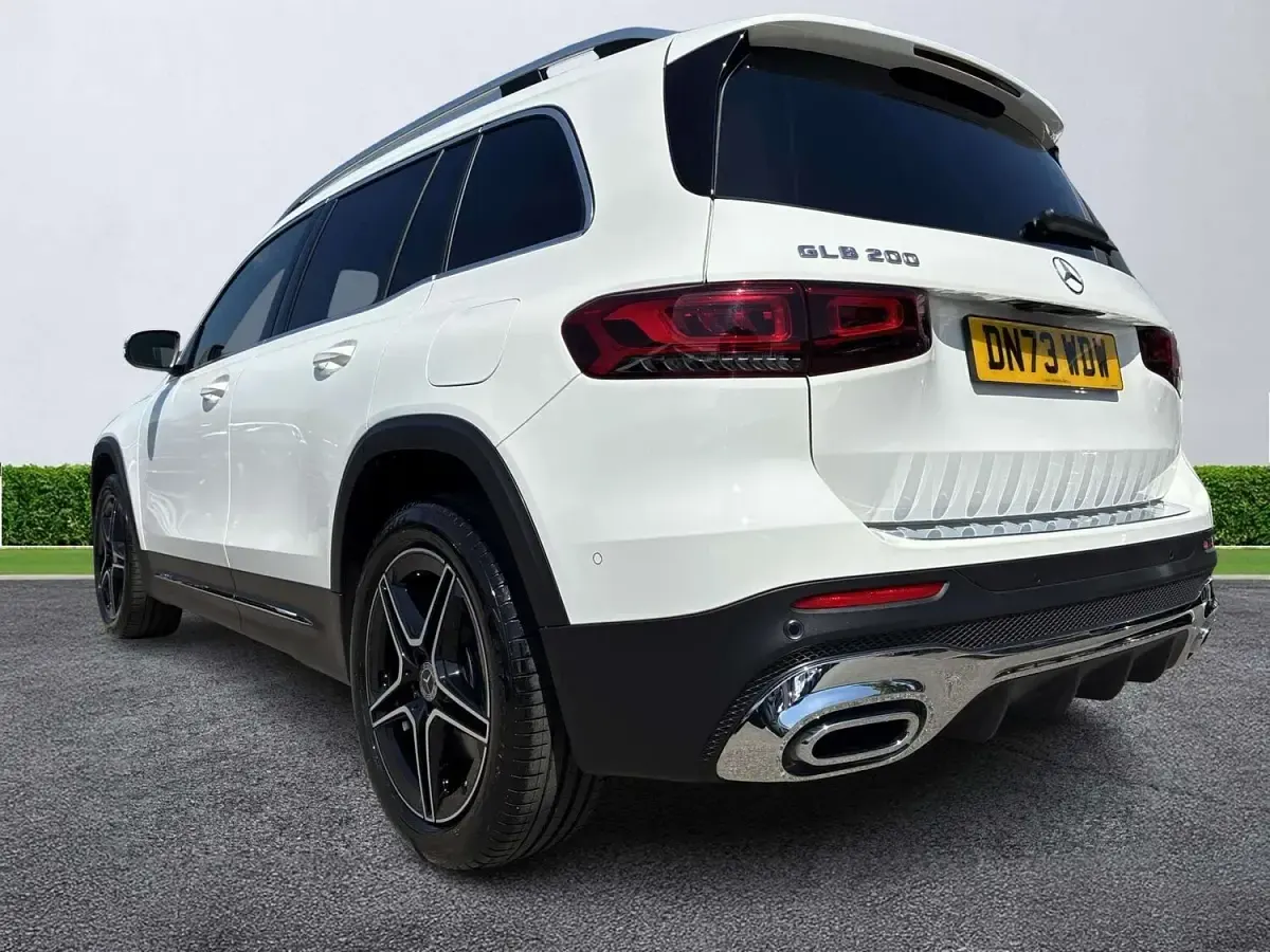 Second-hand Mercedes GLB200 Executive 2023 Alb SUV