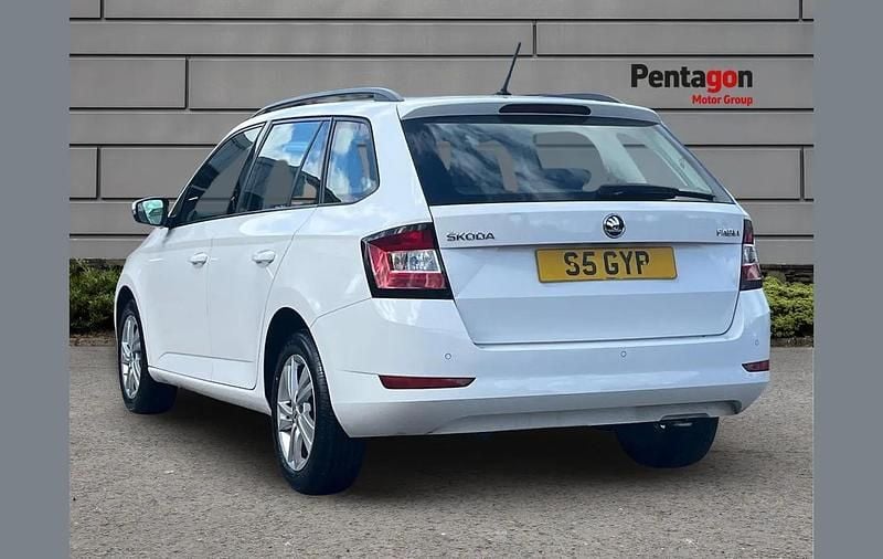 Usado Skoda Fabia SE 108 HP (79 kW) 2018 Branco Carrinha