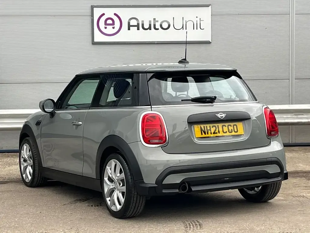 Used Mini ONE Classic 102 HP (75 kW) 2021 Grey Hatchback