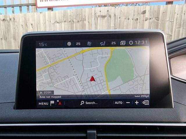 Used Peugeot 3008 Allure 130 HP (95 kW) 2017 Red SUV