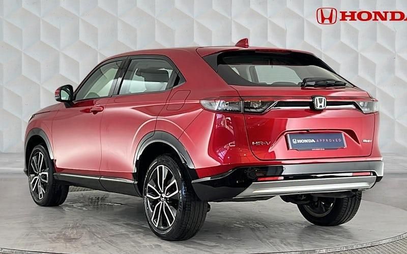 Used Honda HR-V Advance 131 HP (96 kW) 2023 Crystal red SUV