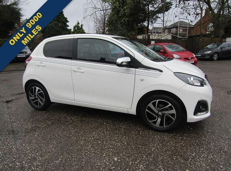 Used Peugeot 108 Collection 72 HP (52 kW) 2018 White Hatchback