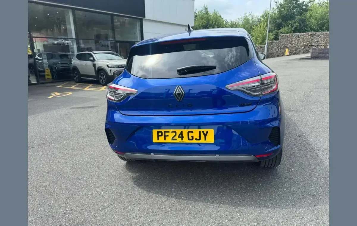 Used Renault Clio V Esprit Alpine 140 HP (102 kW) 2024 Blue Hatchback