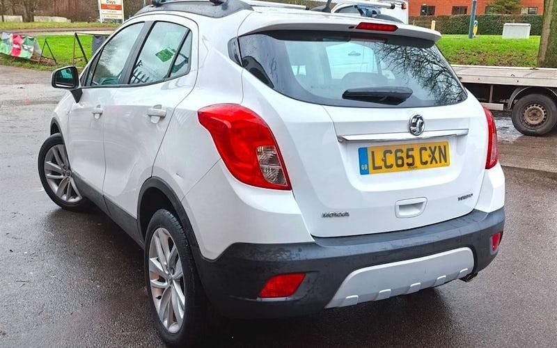 Used Vauxhall Mokka 140 HP (102 kW) 2015 White SUV