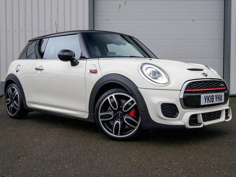 Used Mini John Cooper Works Hatch 231 HP (169 kW) 2018 White Hatchback