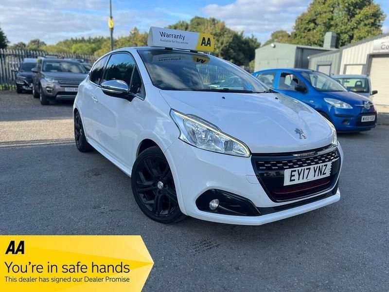 White Used 2017 Peugeot 208 Prestige Hatchback | £4,990 (Good price) - Image 1/1