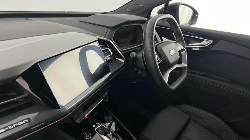 Image 2/4