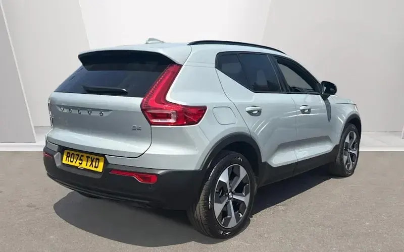 Used Volvo XC40 Plus 197 HP (144 kW) 2025 Grey SUV