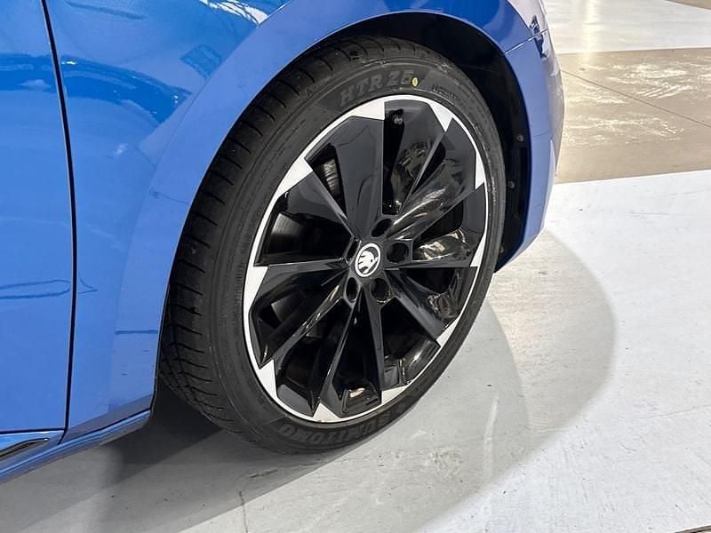 Used Skoda Superb SportlinePlus 190 HP (139 kW) 2023 Blue Hatchback