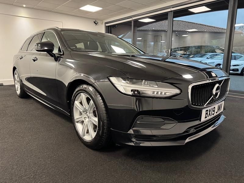 Used Volvo V90 Momentum 190 HP (139 kW) 2019 Black Estate
