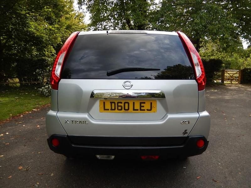 Used Nissan X-Trail Tekna 173 HP (127 kW) 2010 Silver SUV