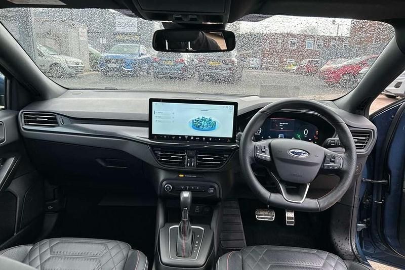 Used Ford Focus ST-Line X 153 HP (112 kW) 2024 Blue Hatchback