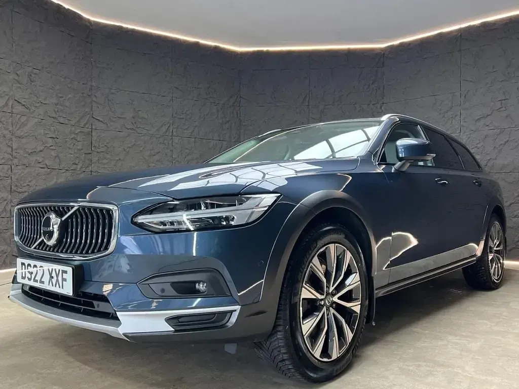Usado Volvo V90 CC Plus 250 HP (183 kW) 2022 Azul Carrinha