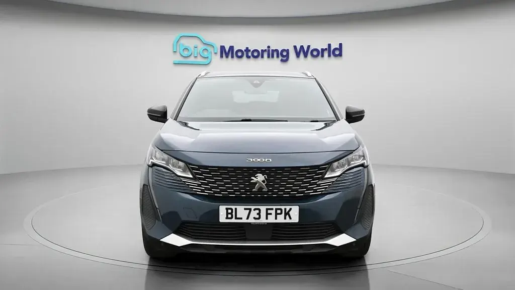 Gebraucht Peugeot 3008 Allure 130 PS (95 kW) 2024 Blau SUV