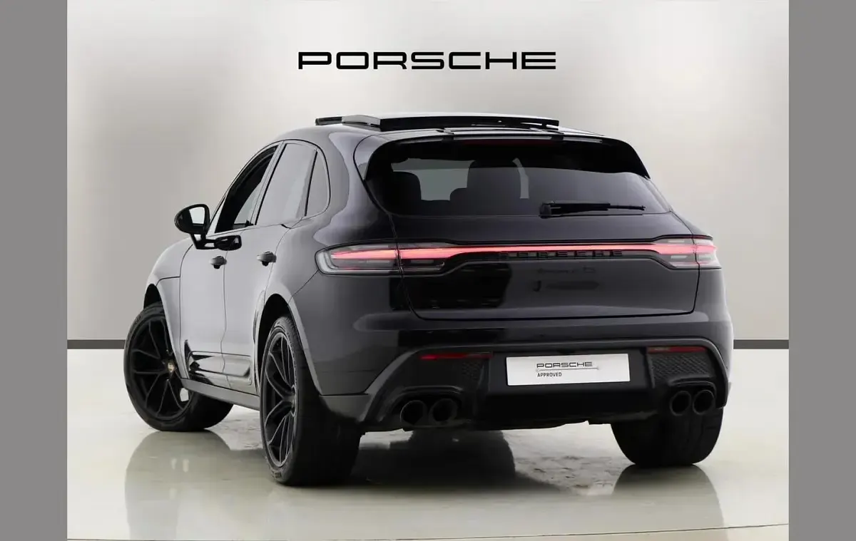 Used Porsche Macan 434 HP (319 kW) 2023 Black SUV