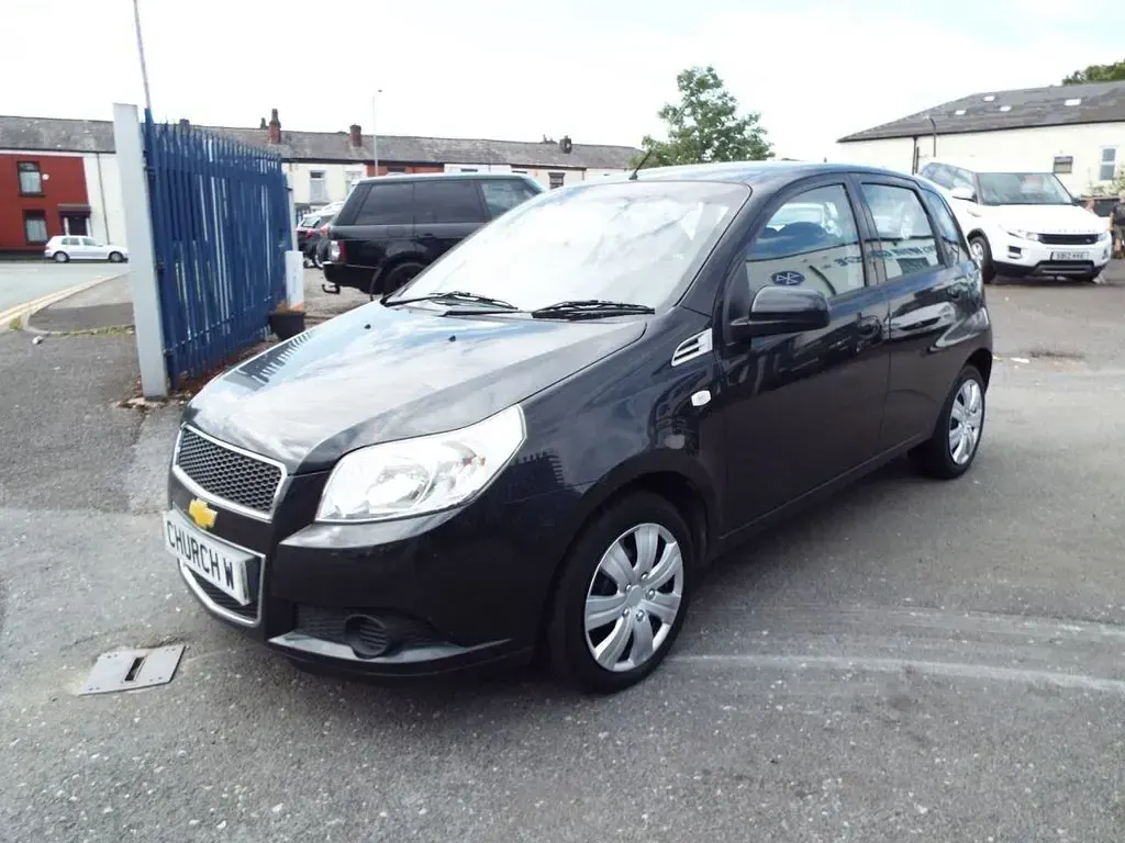 Used Chevrolet Aveo LS 72 HP (52 kW) 2010 Black Hatchback