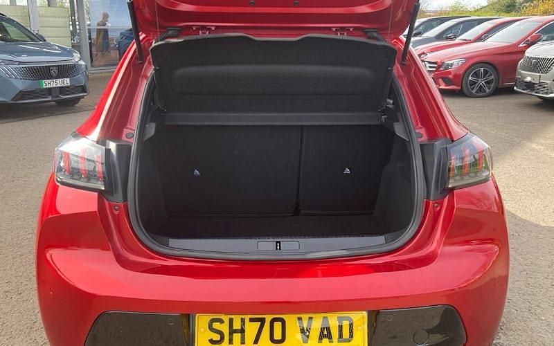 Used Peugeot 208 Allure 102 HP (75 kW) 2020 Red Hatchback